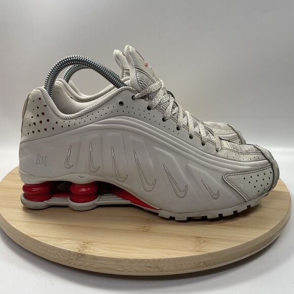 Nike Neymar Jr. x Shox R4 Men’s Size 6 Platinum Tint Red BV1387-002 - Picture 1 of 16